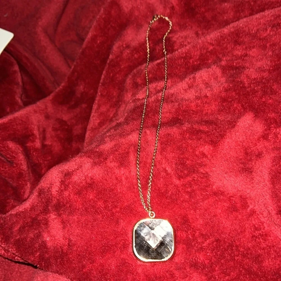 Vintage style Mother  of Pearl Smoky Square Pendant Necklace - Picture 5 of 12